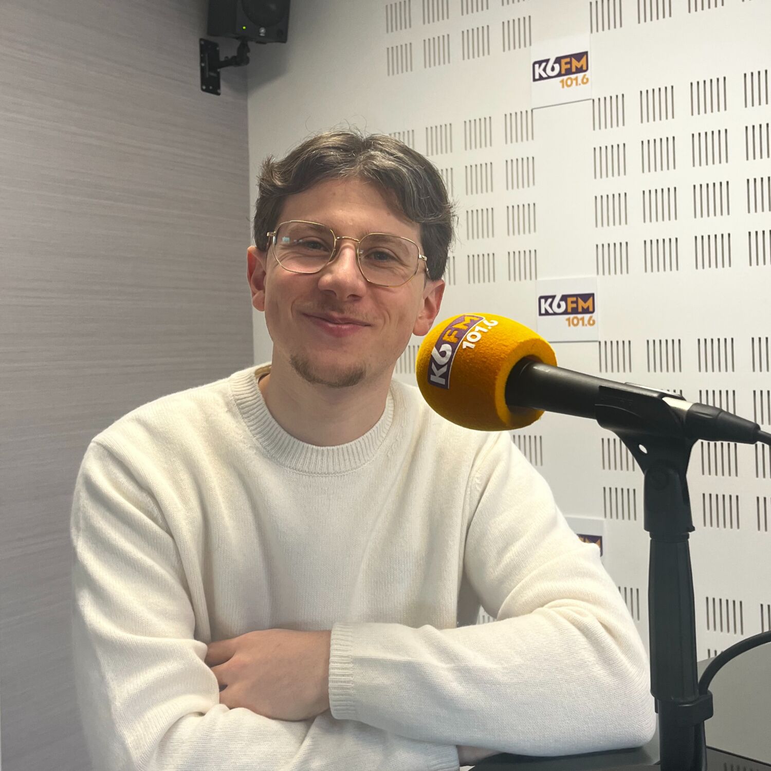 « Une fierté de jouer au Bistrot de la Scène » : Thiébaud Derozier présente son premier spectacle ! episode artwork