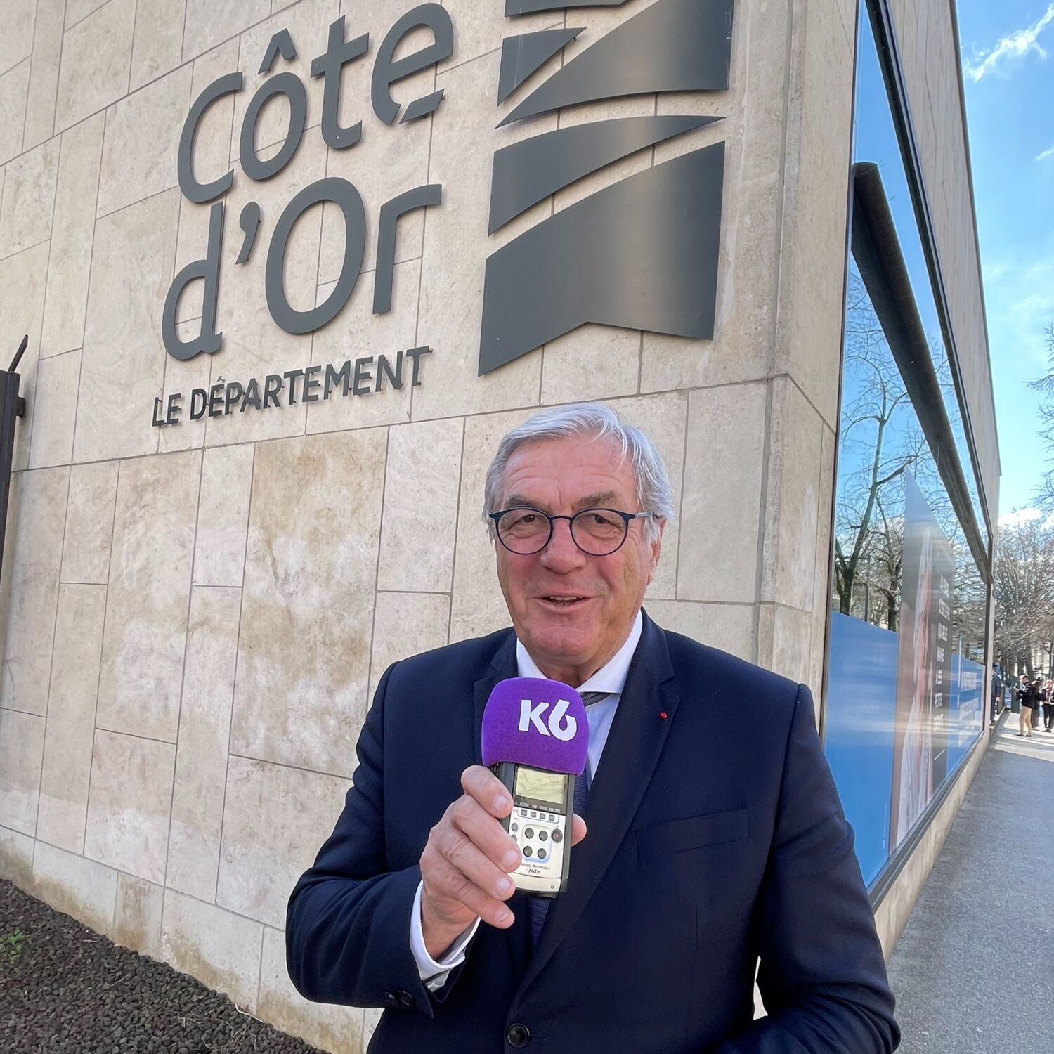 « Le cyclisme, c’est toutes les valeurs qu’on aime » François Sauvadet à propos du TDF Femmes episode artwork
