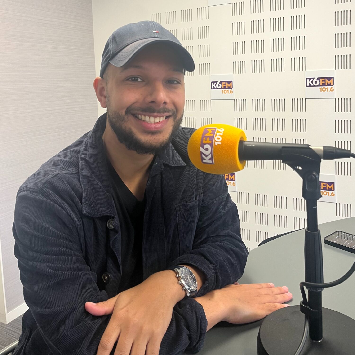 « Alcool, argent, sexe, mensonge » : l’humoriste Malik Mike est en spectacle à Dijon ! episode artwork