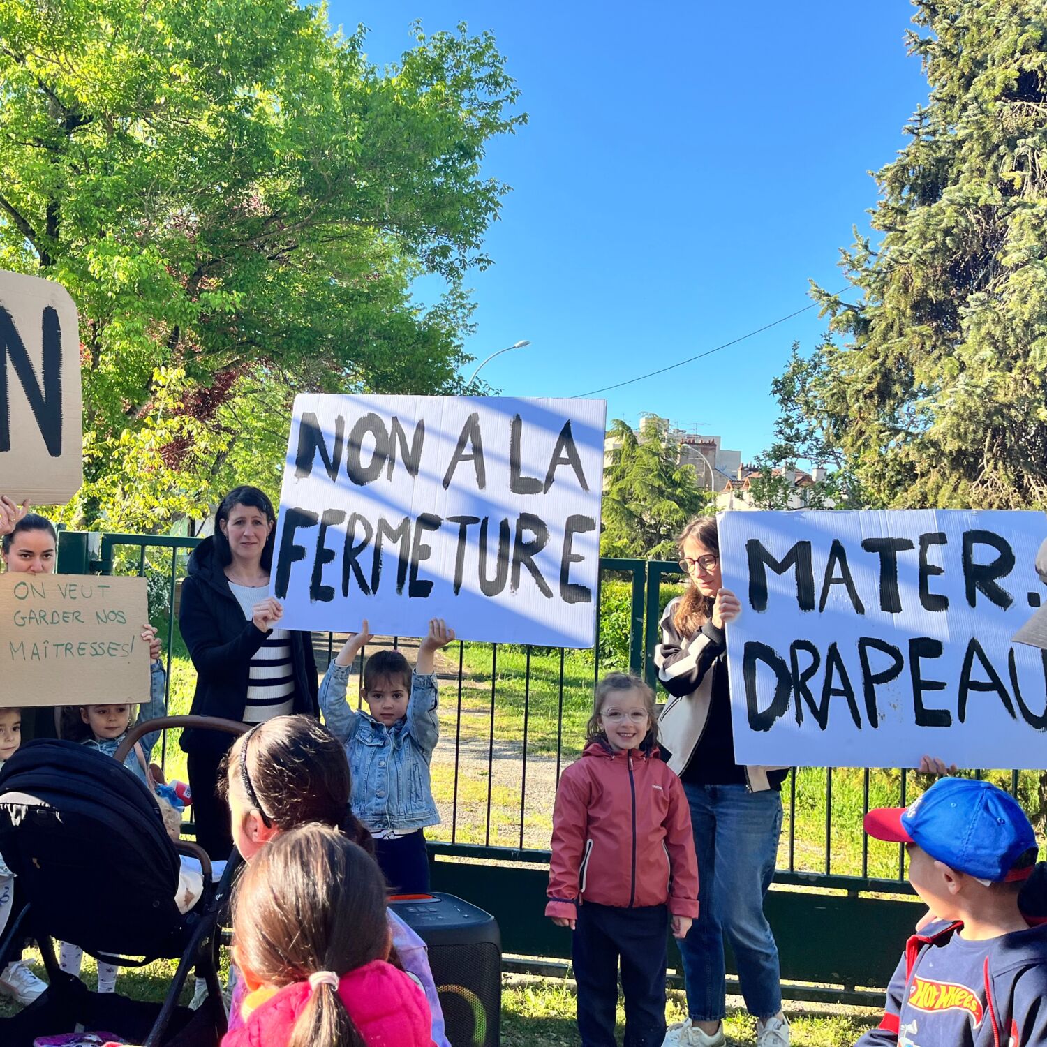 « Non à la fermeture » : les parents d'élèves de l'école Drapeau expriment leur inquiétude ce jeudi episode artwork