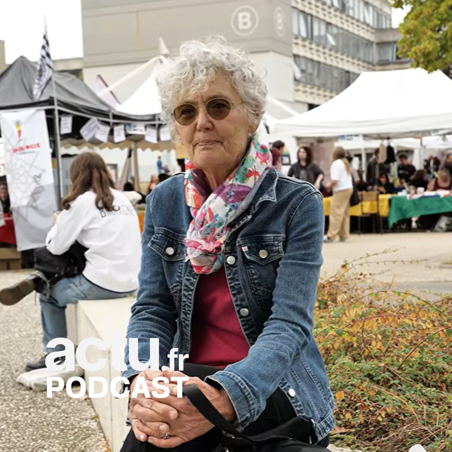 À 72 ans, Jo Anne est étudiante à la fac