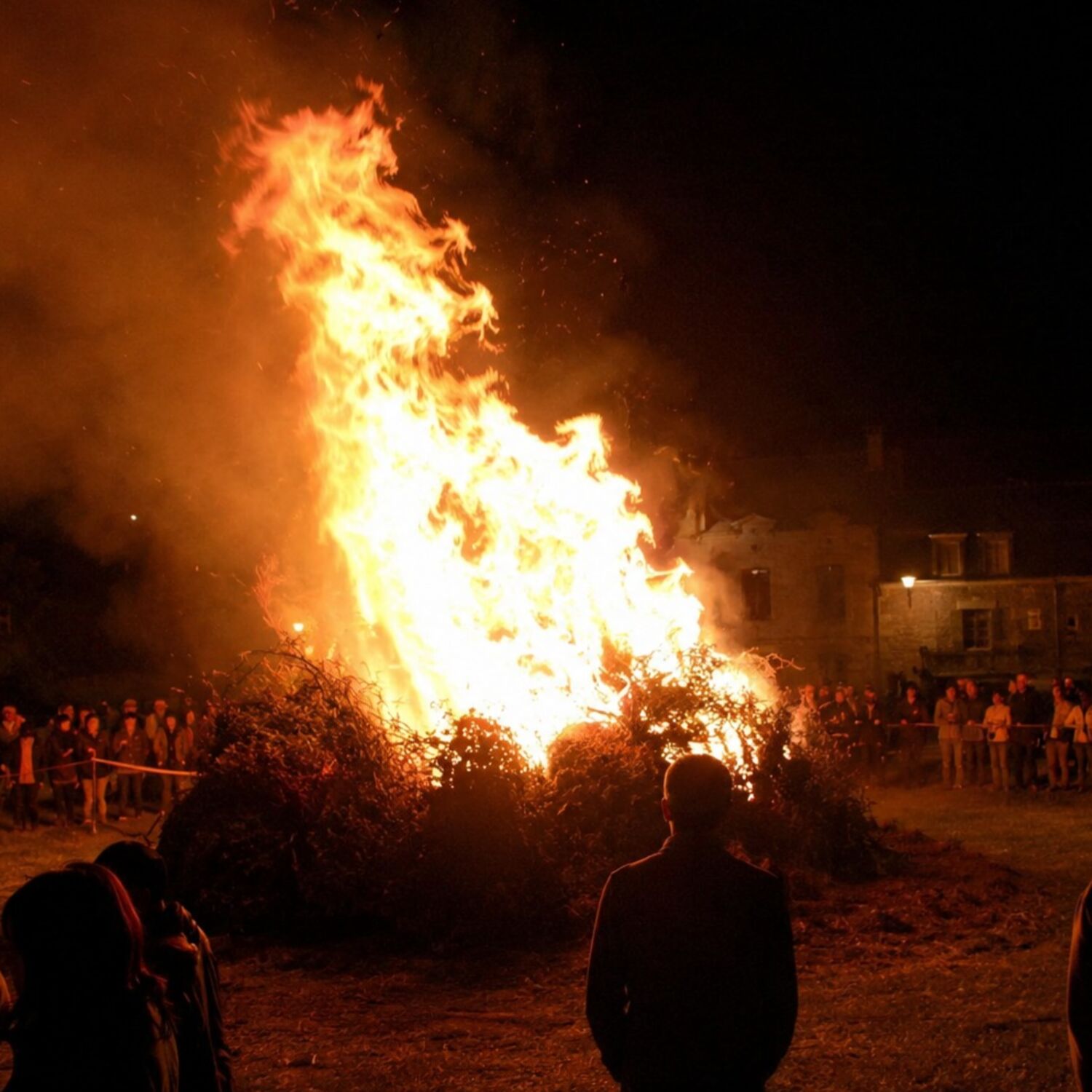 Connaissez vous vraiment les origines de la fête de la St Jean en Bretagne ? episode artwork