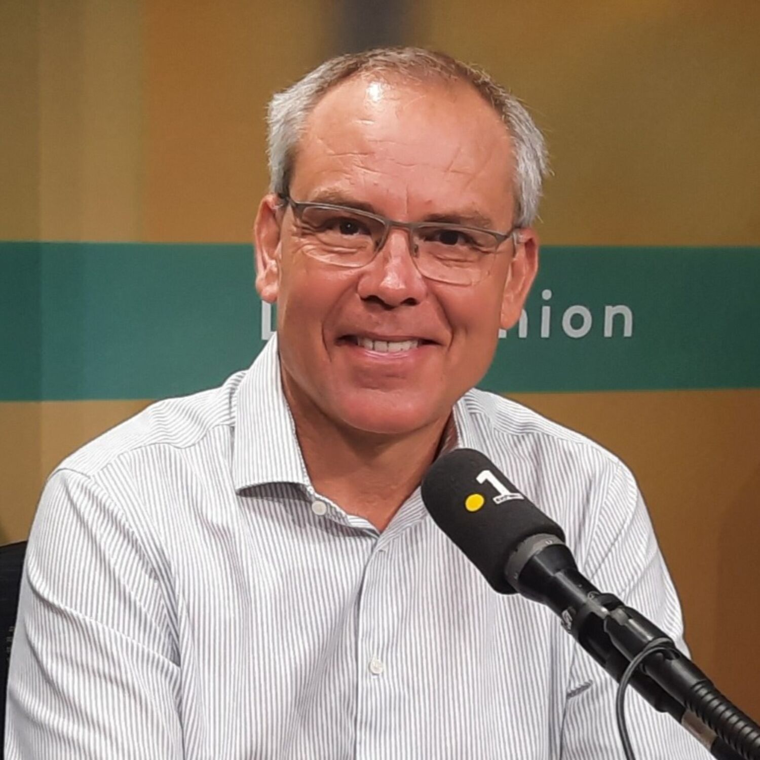 Serge Hoareau, maire de Petite-Île, président de l'association des maires de La Réunion. episode artwork