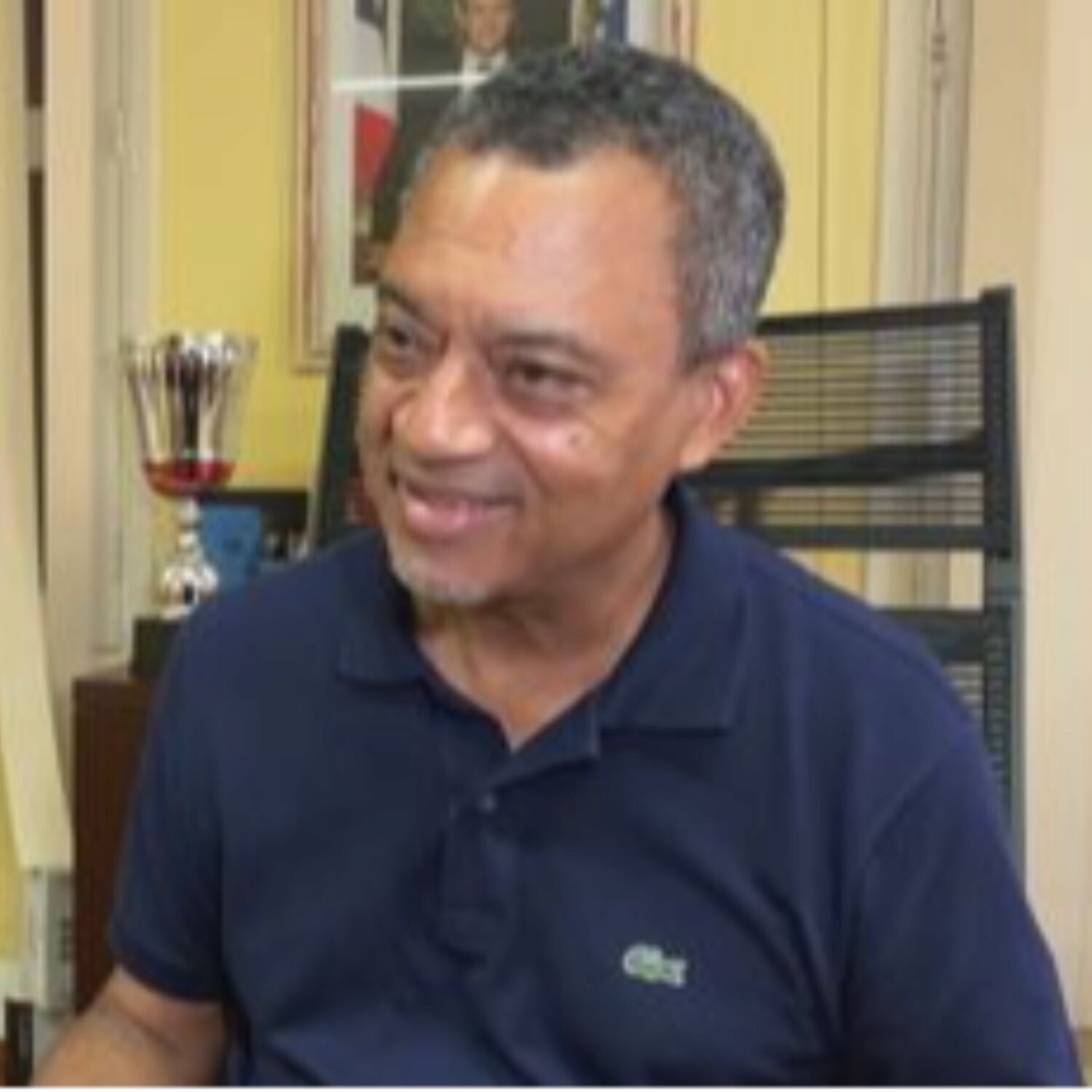 Jocelyn Sapotille,  président de l'association des maires de Guadeloupe, interrogé par Chantal Horn episode artwork