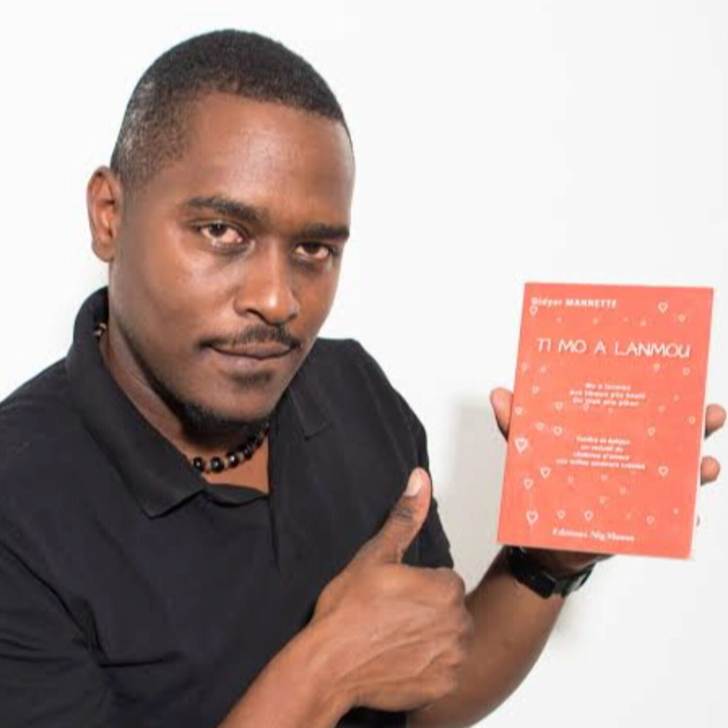 Didyer Mannette, poète et gérant des « Editions Nèg Mawon » episode artwork