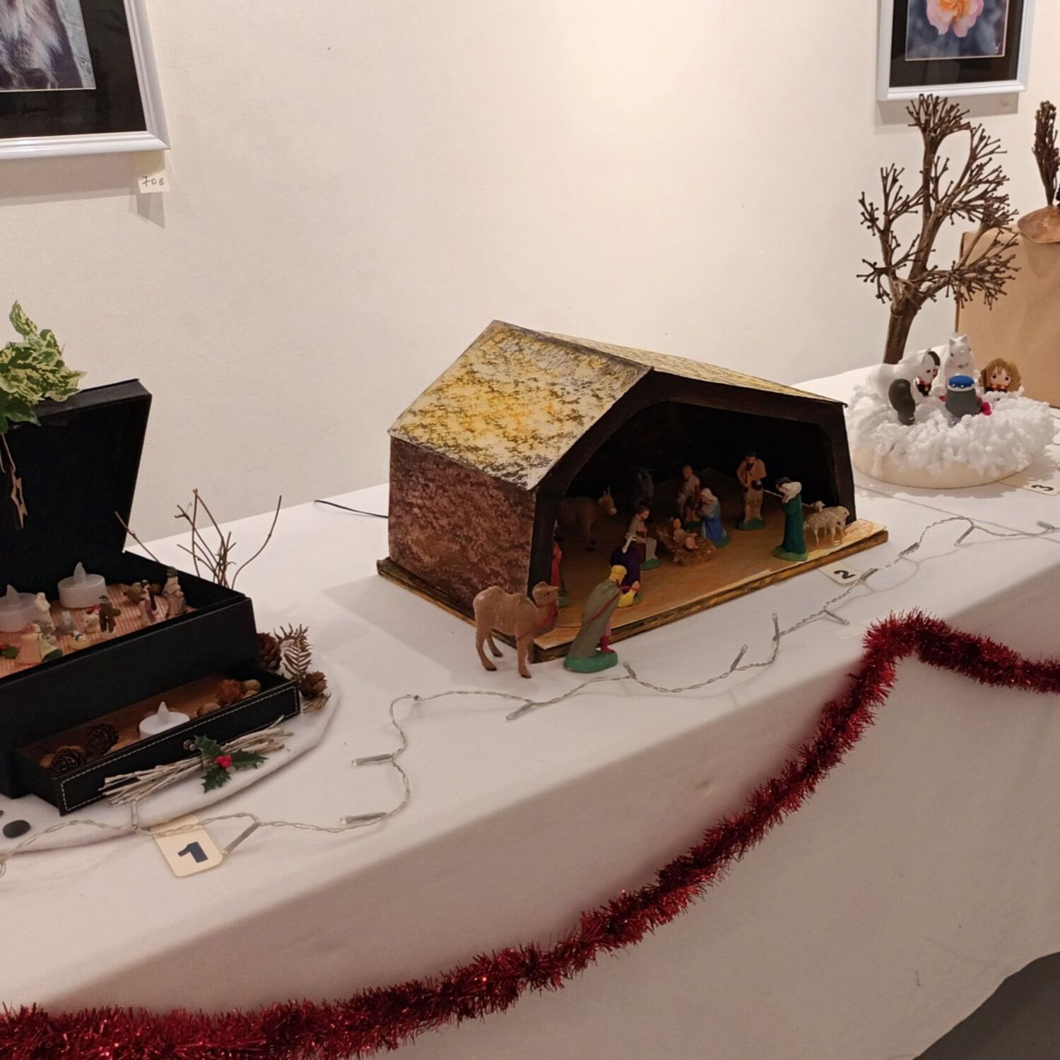 Podcast de l'émission 100% chez vous : Concours et exposition de Crèches de Noël episode artwork