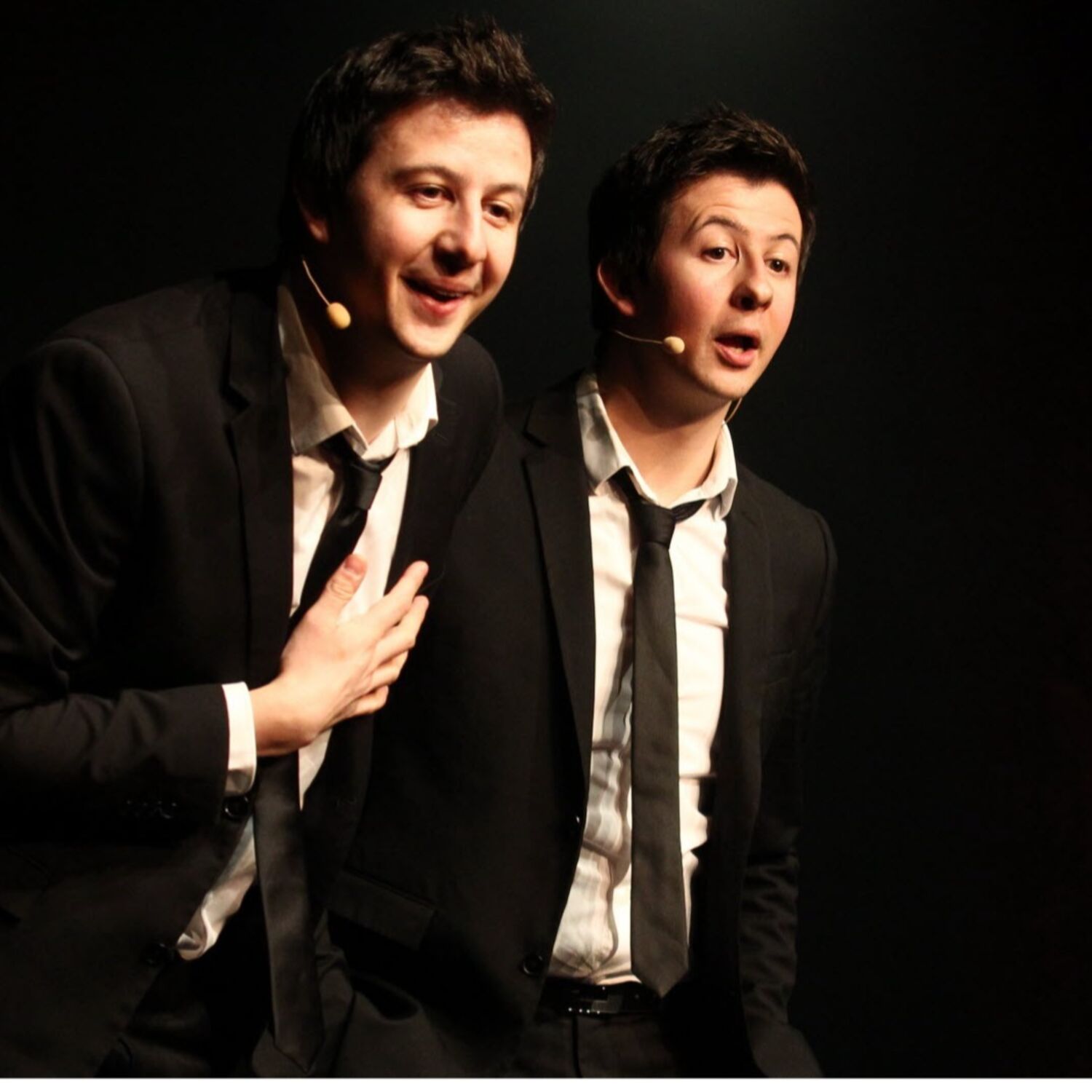LES JUMEAUX en spectacle à BALMA- christopher sur 100% episode artwork
