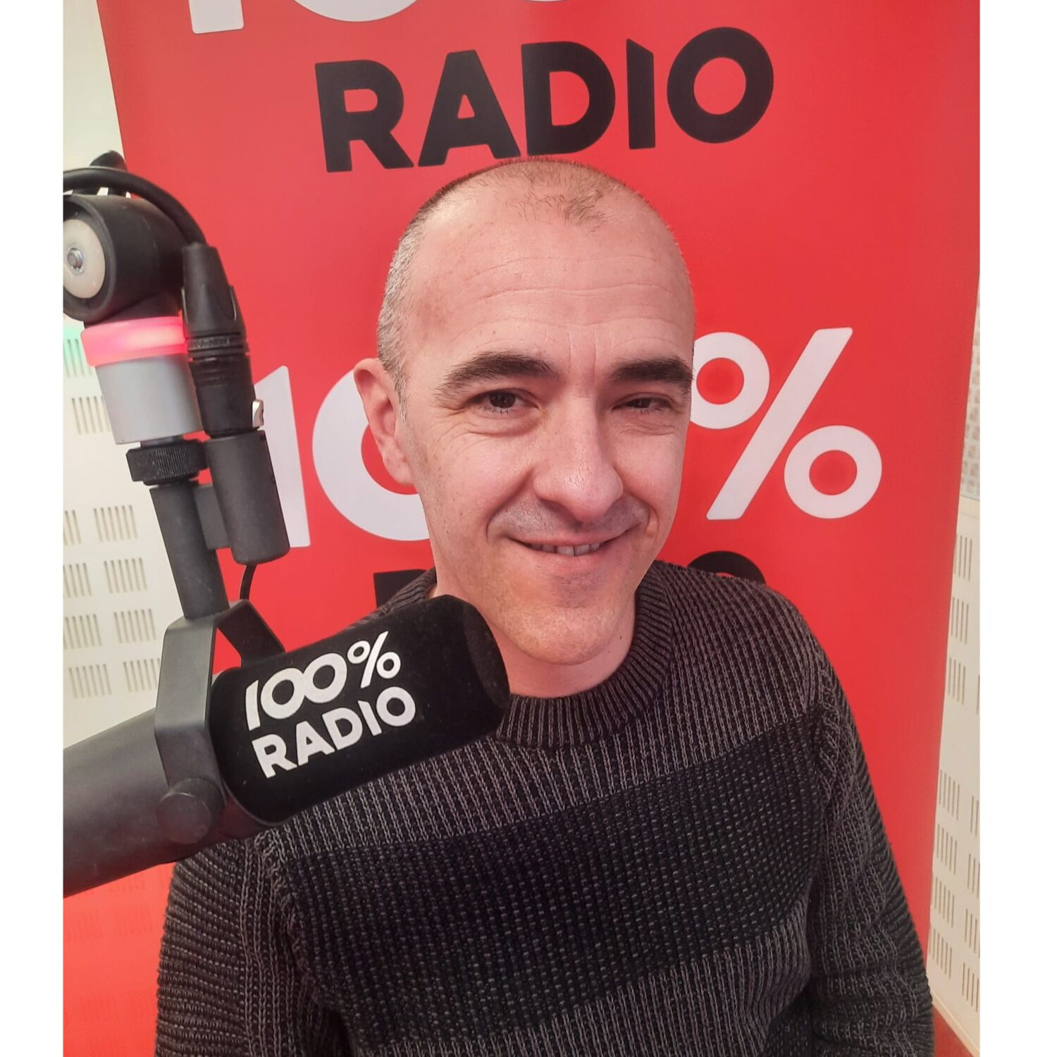 LE ROBINSON à l'honneur en AVRIL- Stéphane Fauré sur 100% episode artwork