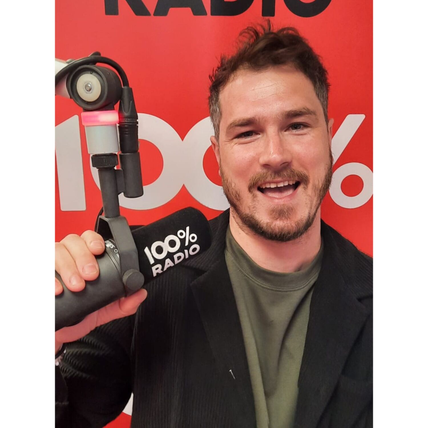 PEPOUZ tente un record- Léo sur 100% radio episode artwork