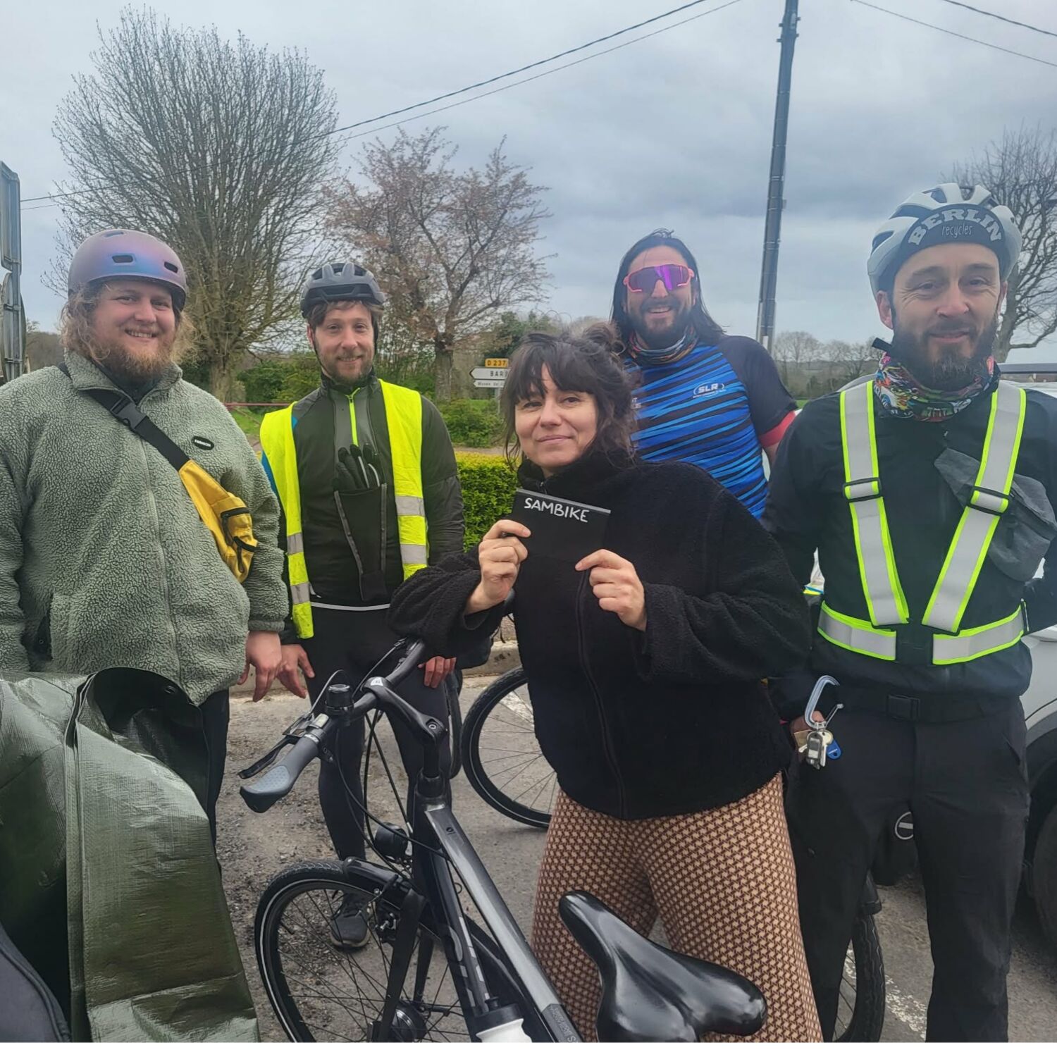 Ce groupe normand part en tournée à vélo episode artwork